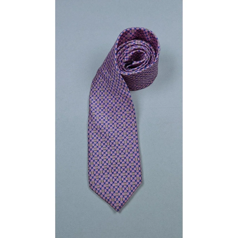 Brooks Brothers silk tie Pink With geometric pattern‎ Made In USA